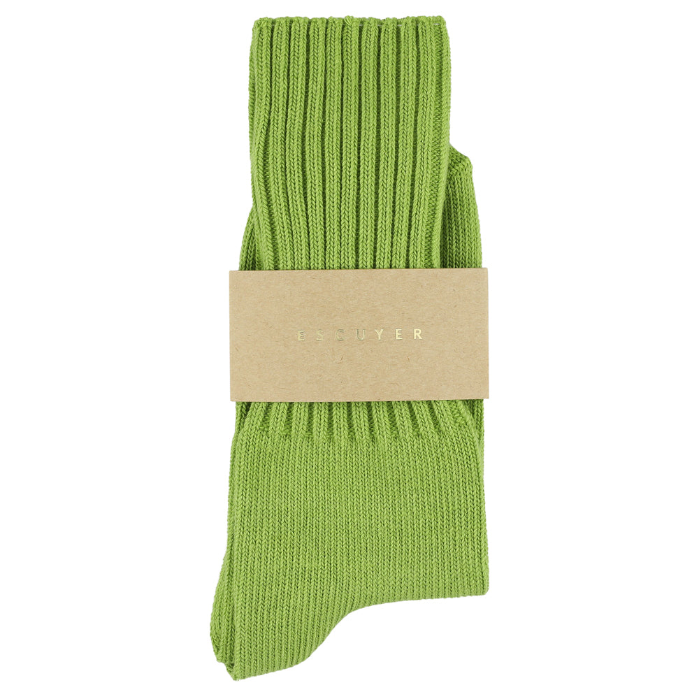 Women's ribbed crew socks in wood green, slub cotton, made in Portugal by Escuyer