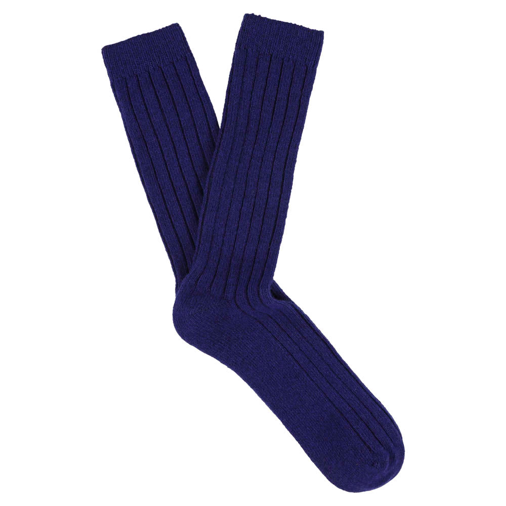 Escuyer men's cashmere crew socks in Bold Blue — mid-calf crew cut, premium cashmere and virgin wool blend, handmade in Portugal