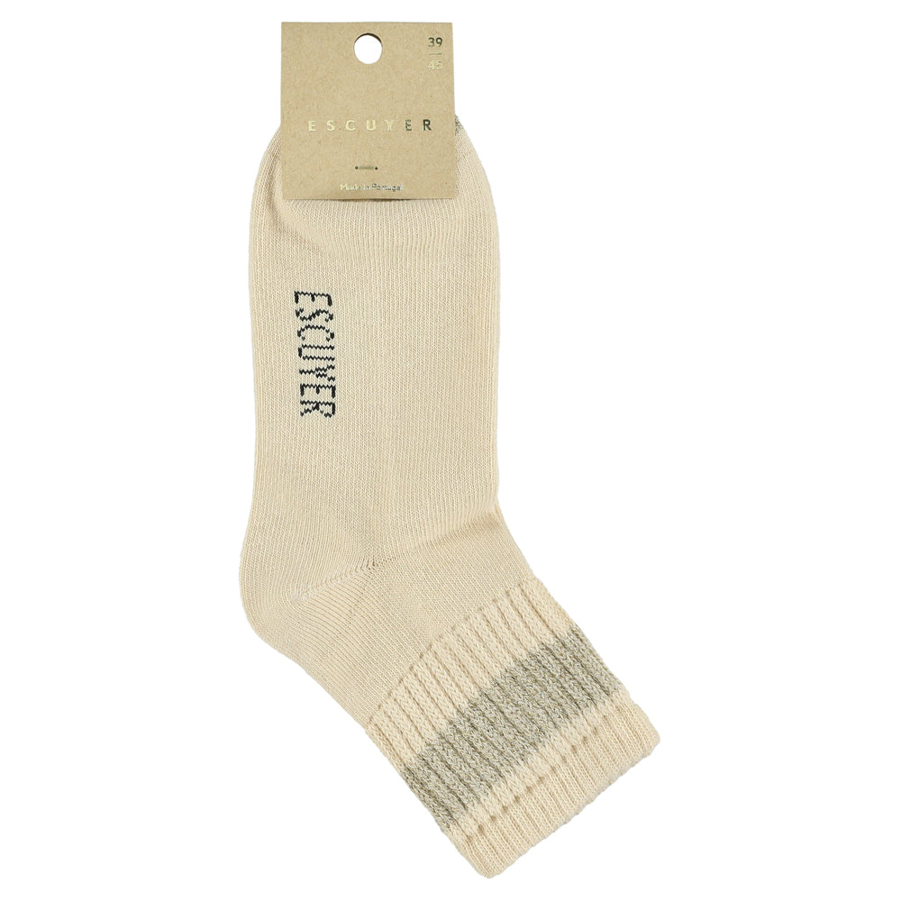Close-up of Escuyer Women Lurex Ankle Socks Ecru / Gold — luminous gold lurex stripe at the cuff
