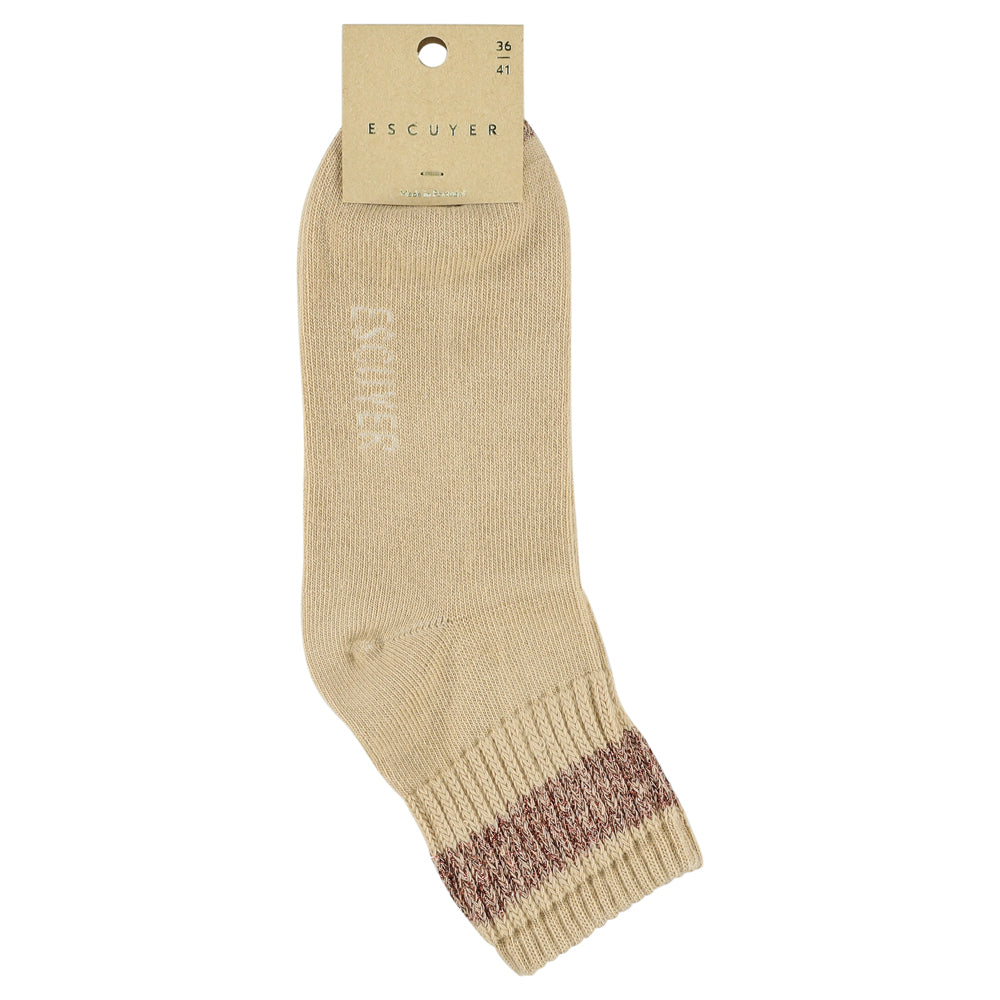 Close-up of Escuyer Women Lurex Ankle Socks Pink / Bronze — warm metallic stripe detail at the cuff