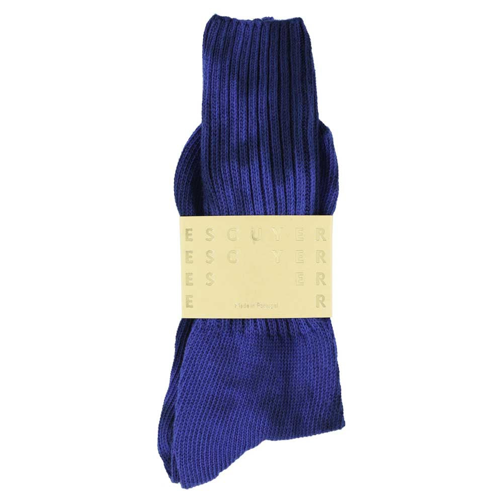 One-of-a-kind men's tie dye crew socks in black and strong blue, hand-dyed, made in Portugal by Escuyer